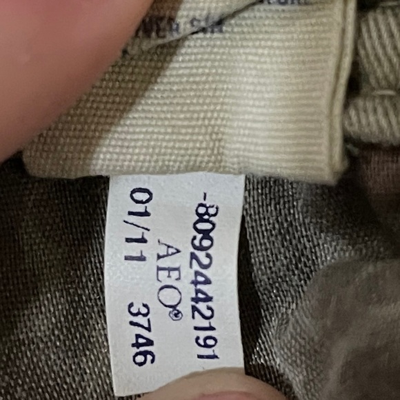 2011 AEO Army Green Cargo Short - Picture 4 of 6